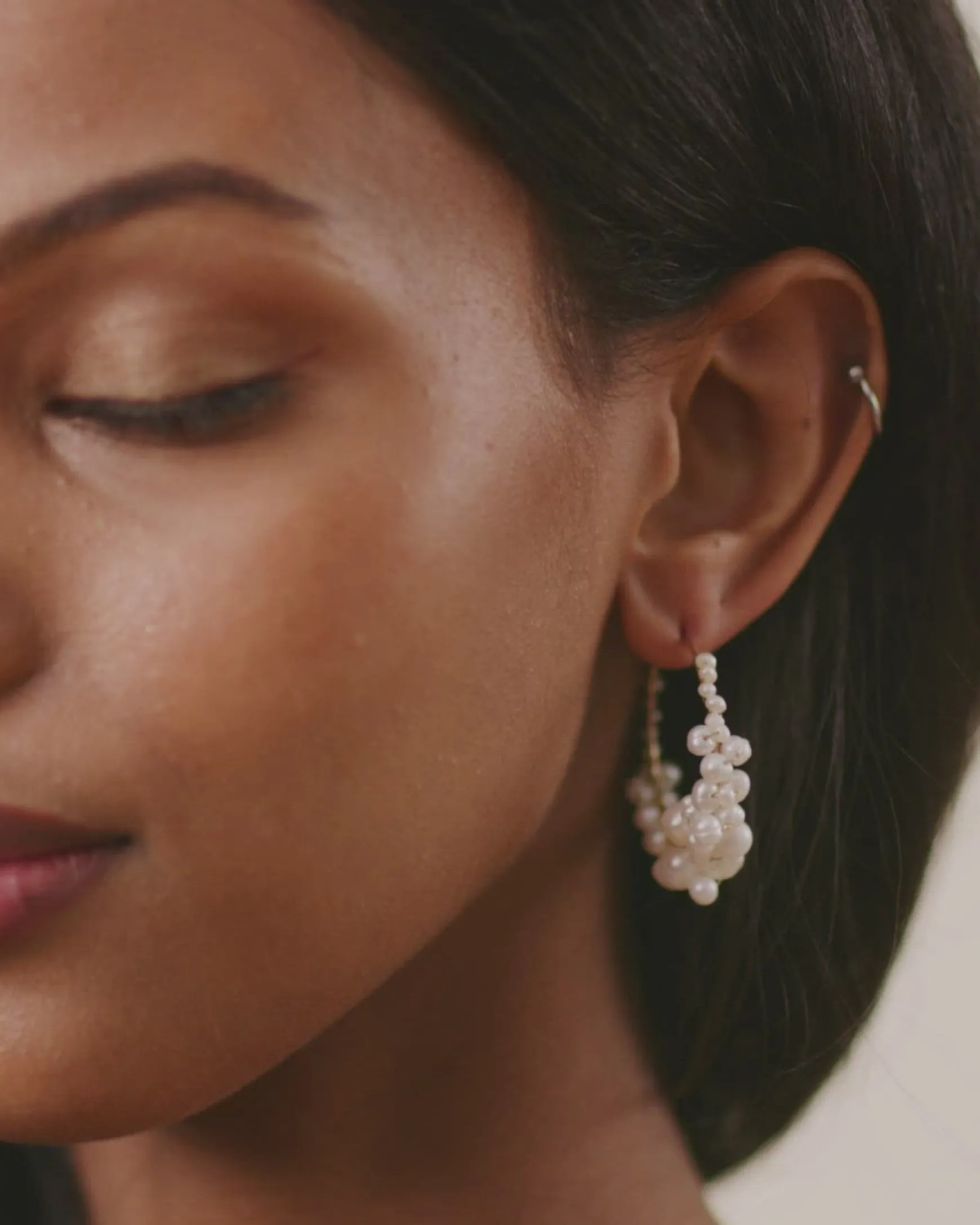 Cruz Pearl Hoops