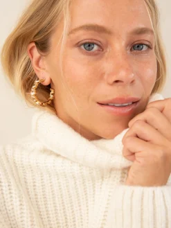 Isabel Hoops