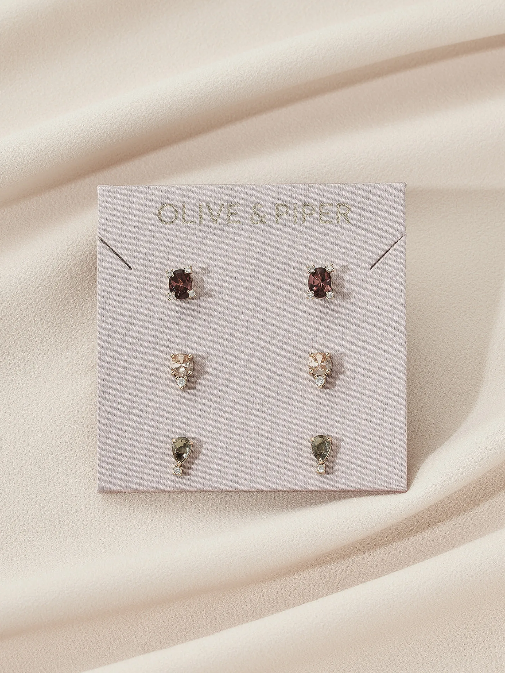 Magnolia Stud Set