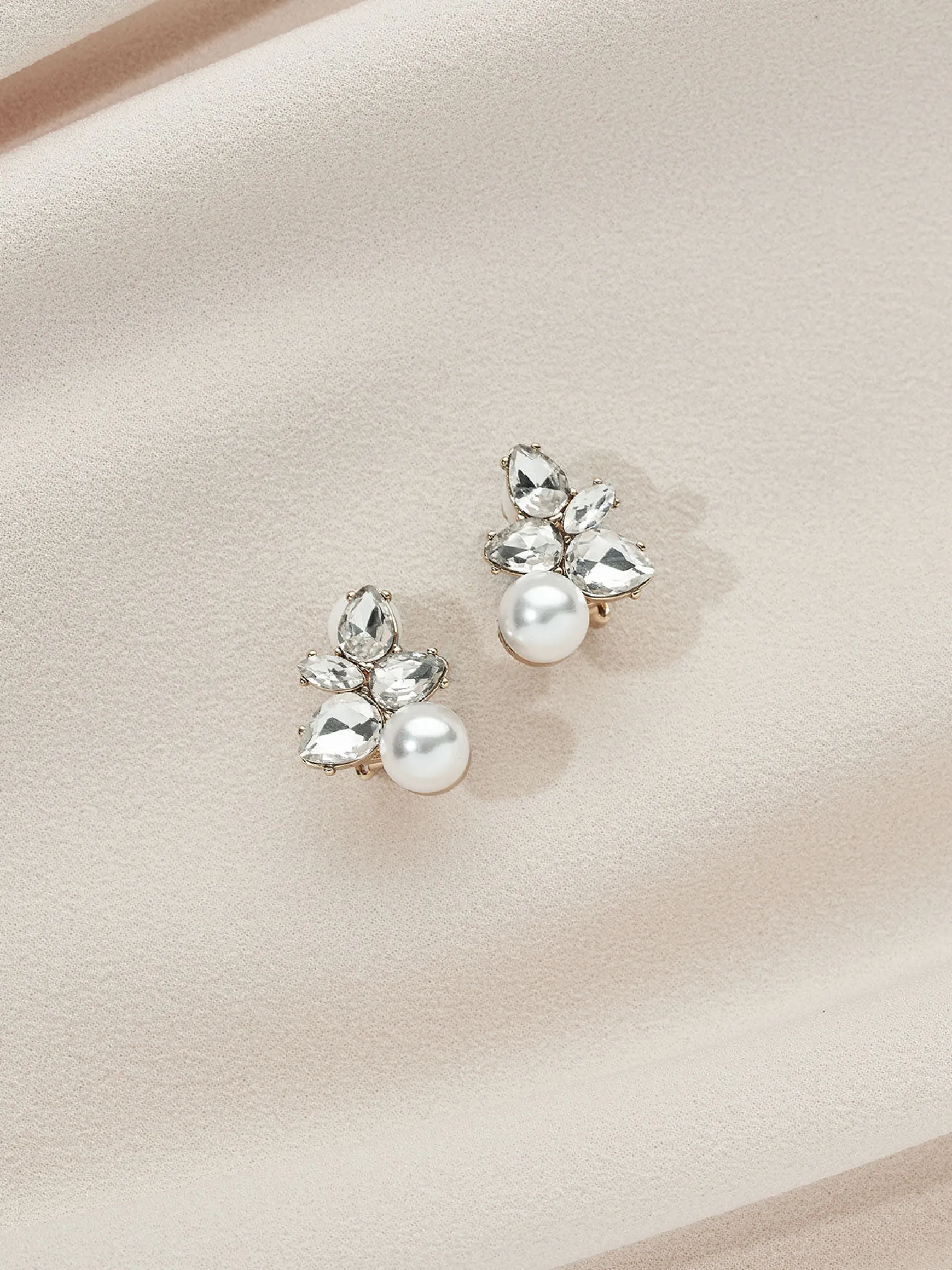 Remi Studs (Clip-Ons)