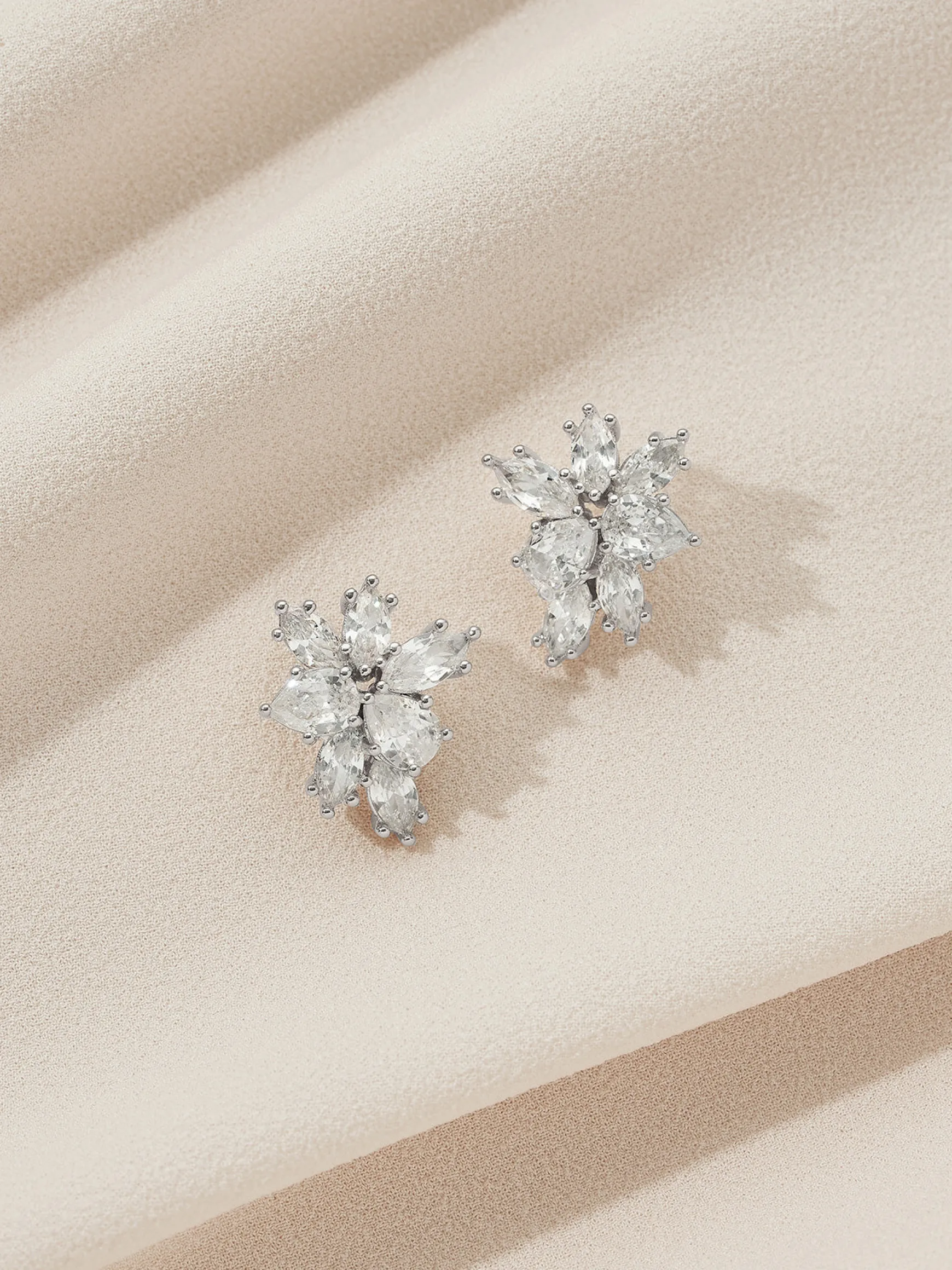 Simone Studs