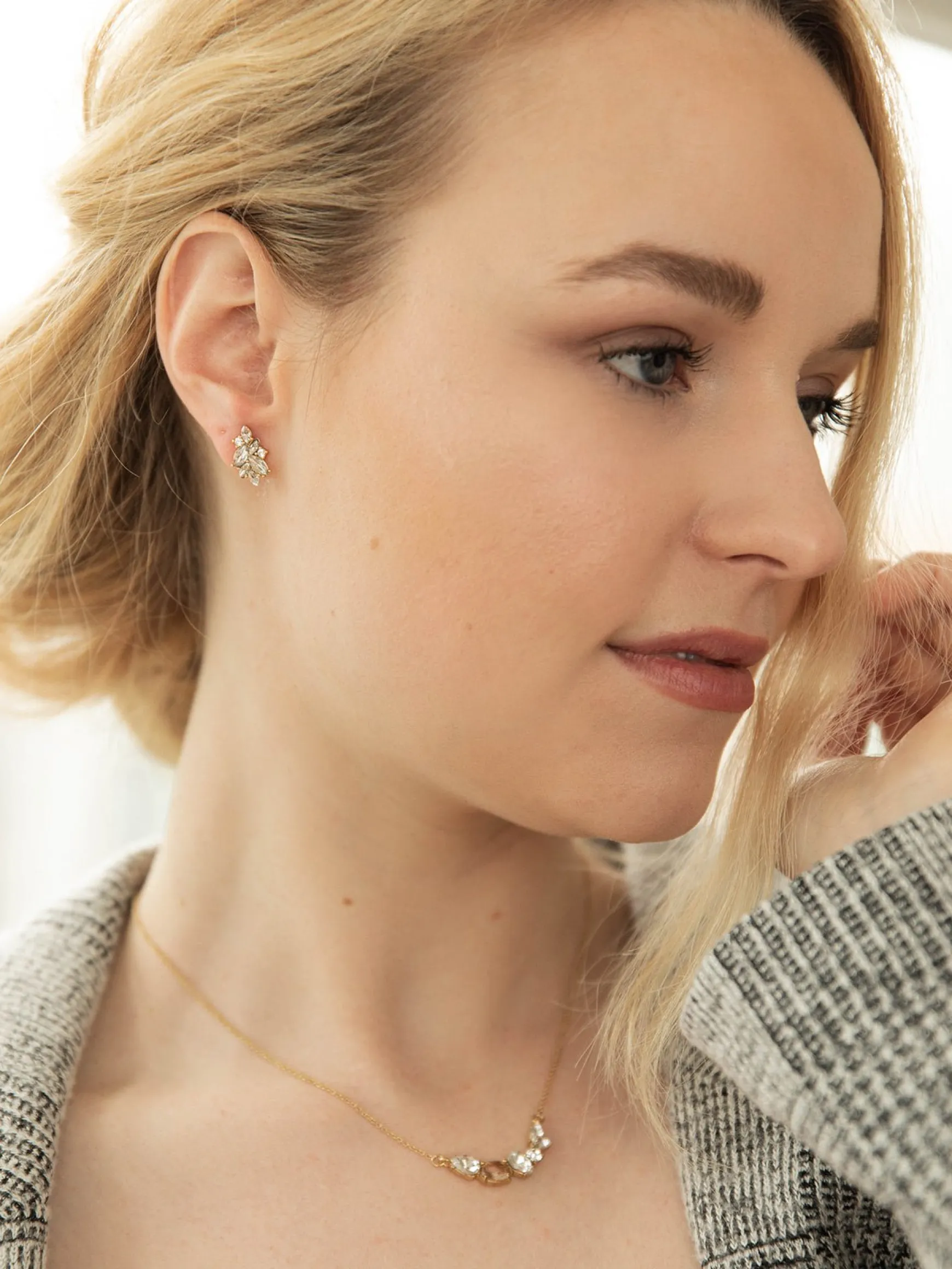 Vimi Stud Earrings