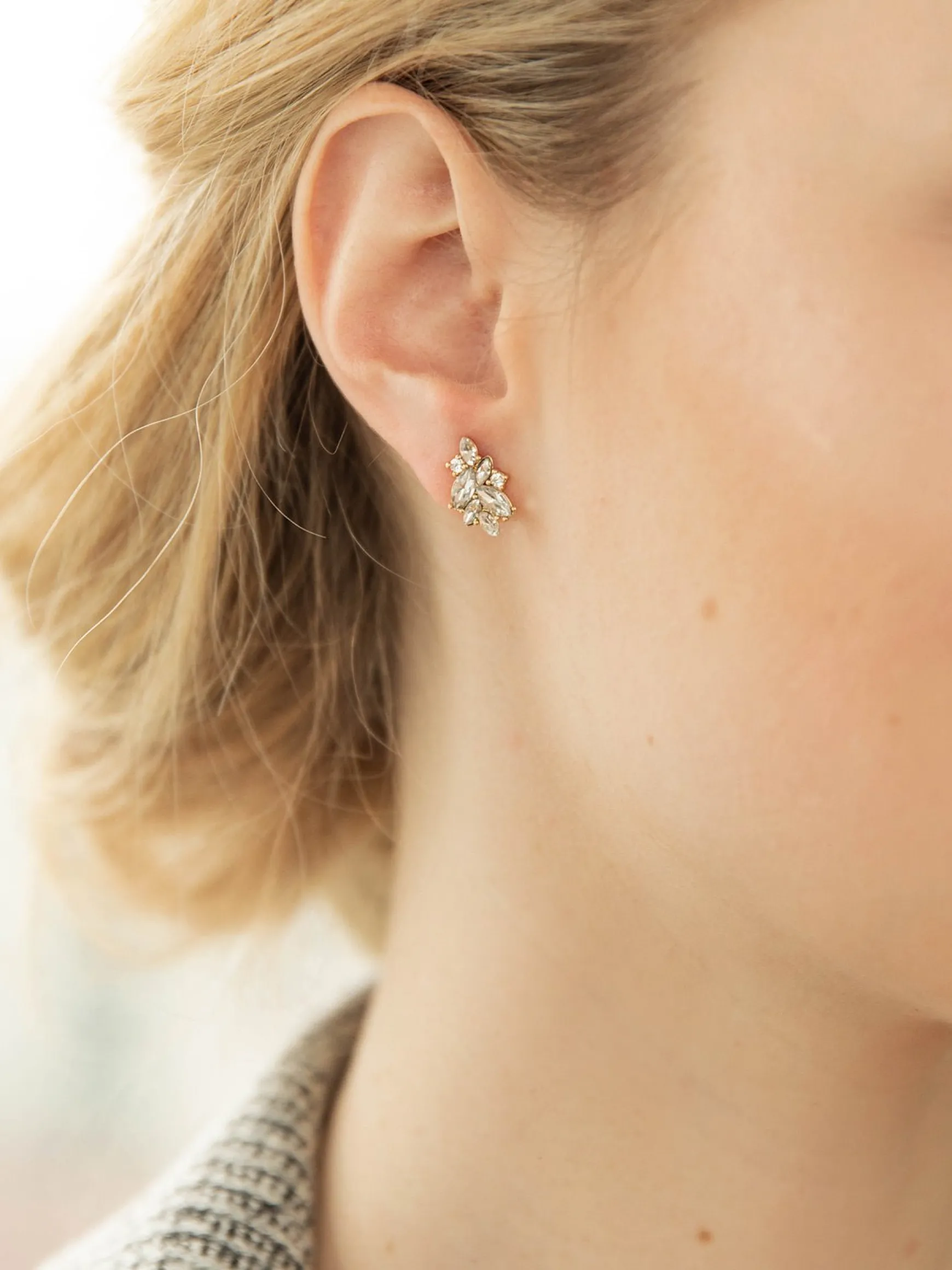 Vimi Stud Earrings